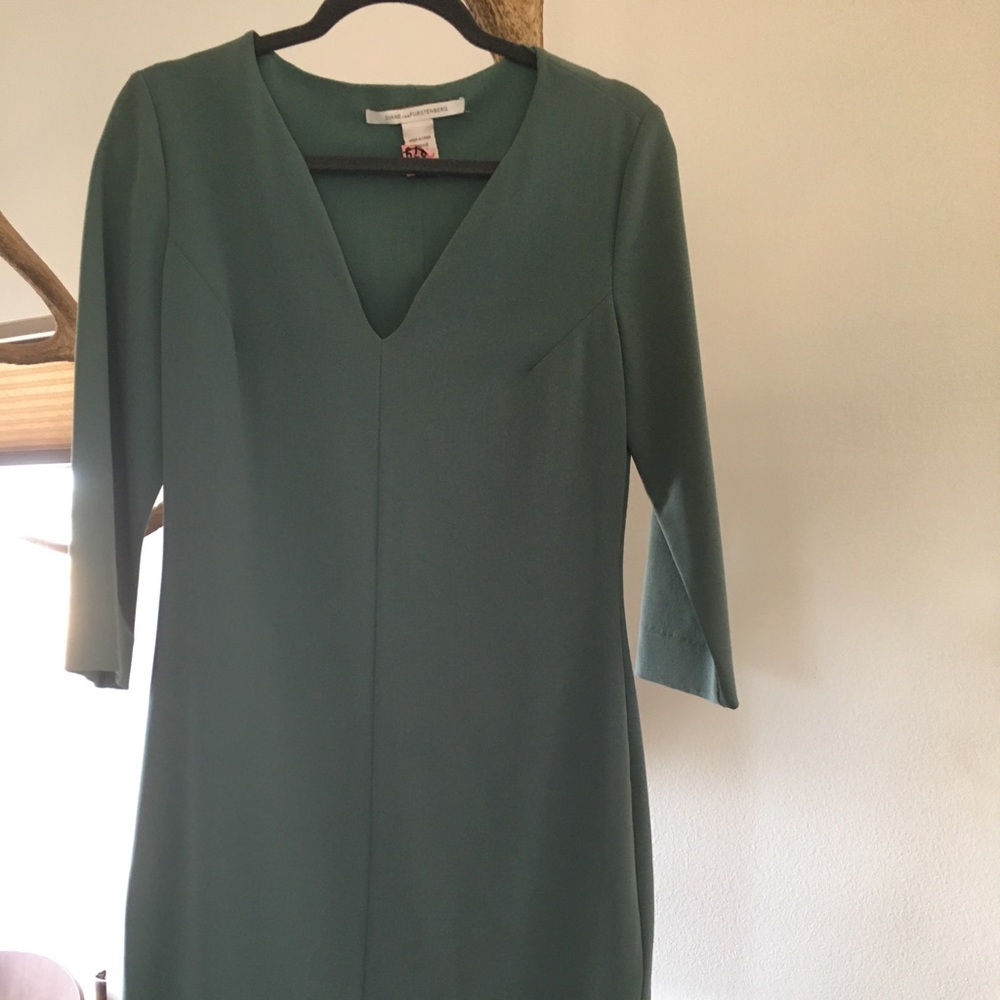Diane Von Furstenburg 3/4 Sleeve bodycon dress